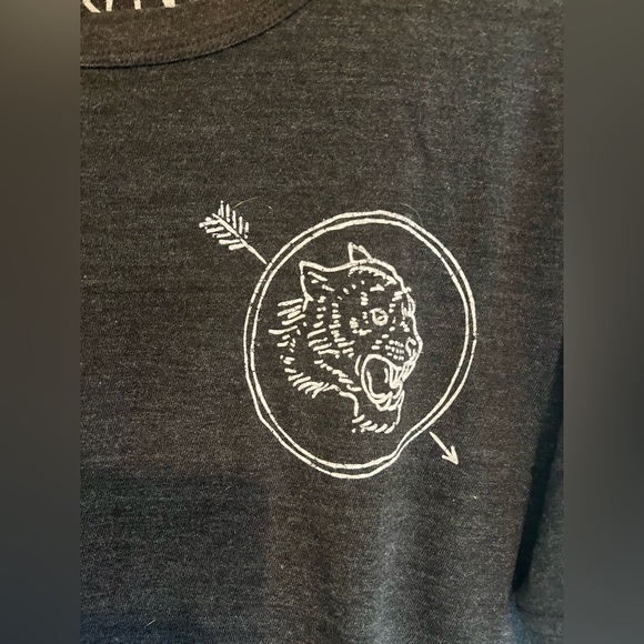 Tiger logo-Chaser brand tee-B2G1 - Picture 2 of 4